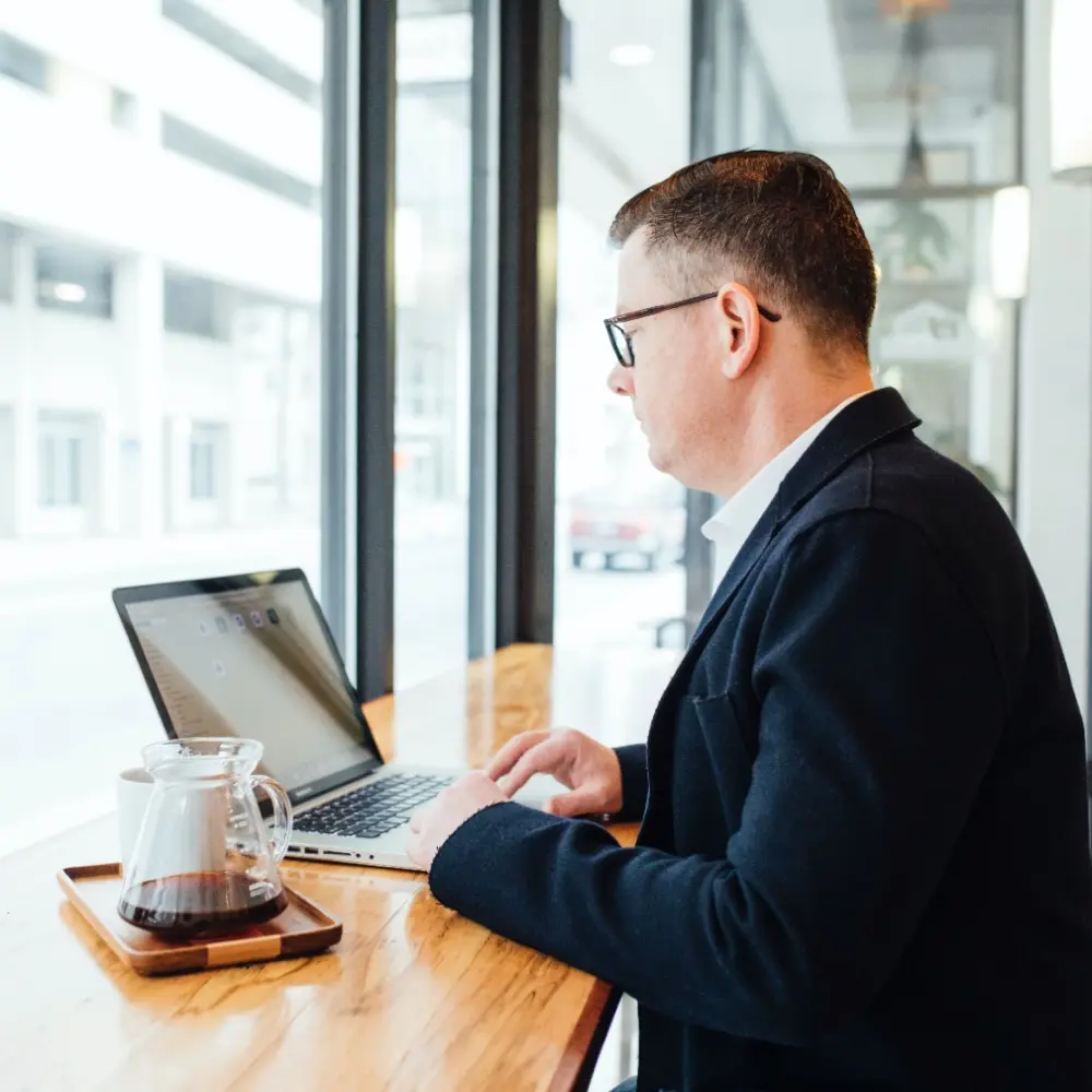 man-on-laptop